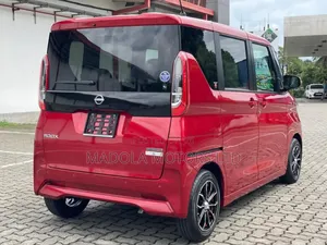 Nissan Dayz Roox 2020 Red