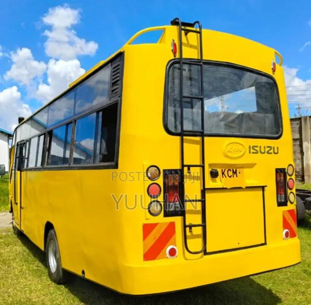 Isuzu NQR School Bus.Kcm - thumbnail 3