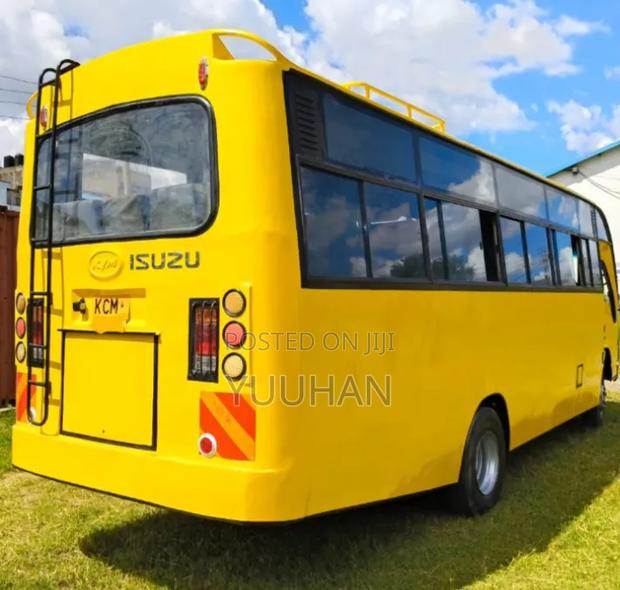 Isuzu NQR School Bus.Kcm - thumbnail 4