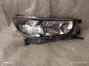 Hilux Revo Non Xenon Headlights