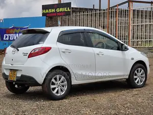 Mazda Demio 2014