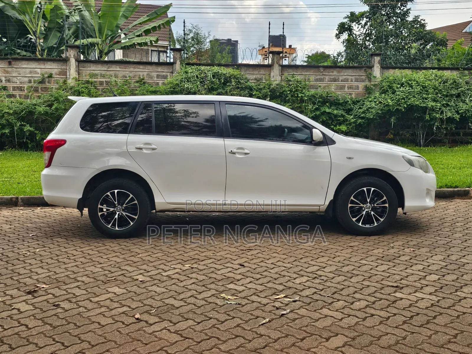 Toyota Corolla Fielder 1.5 Petrol FWD 2011 White