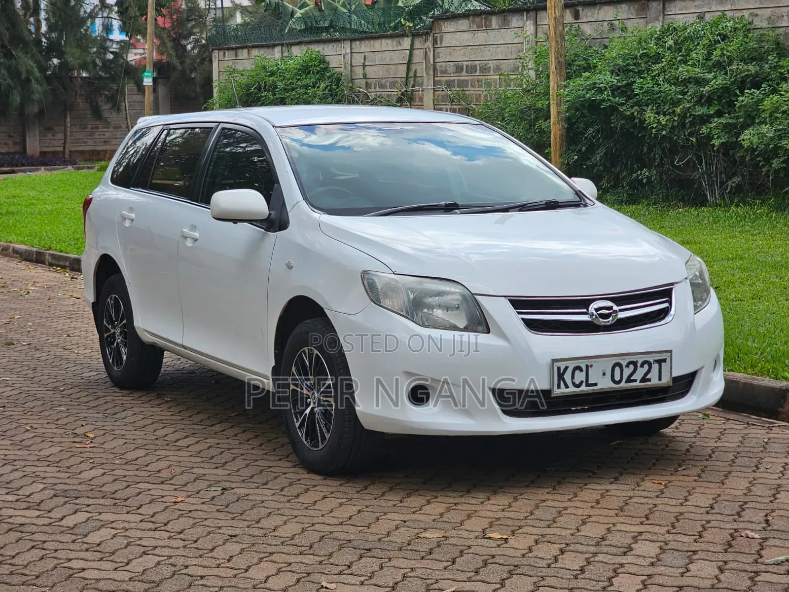 Toyota Corolla Fielder 1.5 Petrol FWD 2011 White