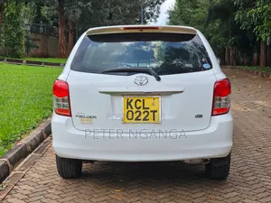 Toyota Corolla Fielder 1.5 Petrol FWD 2011 White