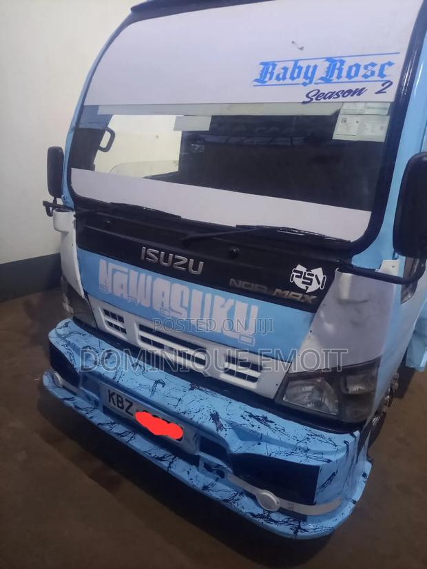 Isuzu NQR 2015 Blue