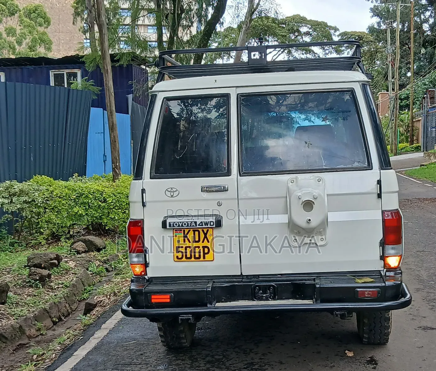 Toyota Grand HiAce 2011 White