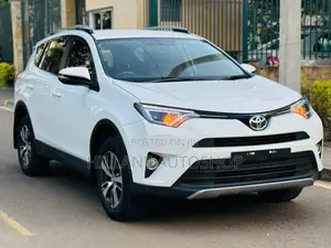 Toyota RAV4 2019 White