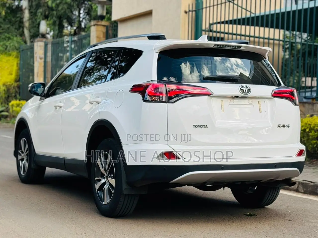 Toyota RAV4 2019 White