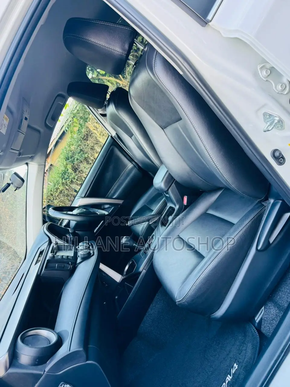 Toyota RAV4 2019 White