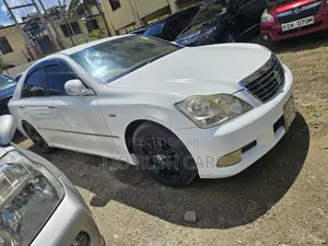 Toyota Crown 2006 White