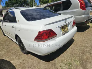 Toyota Crown 2006 White