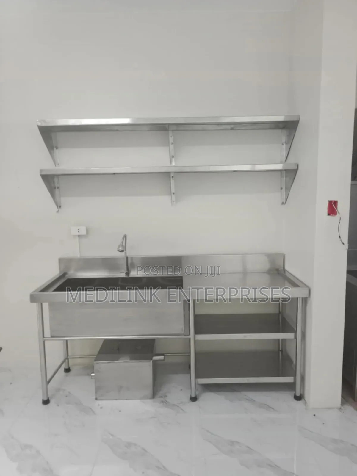Ss Indoor Kitchen 5ft Installed Wall Shelves