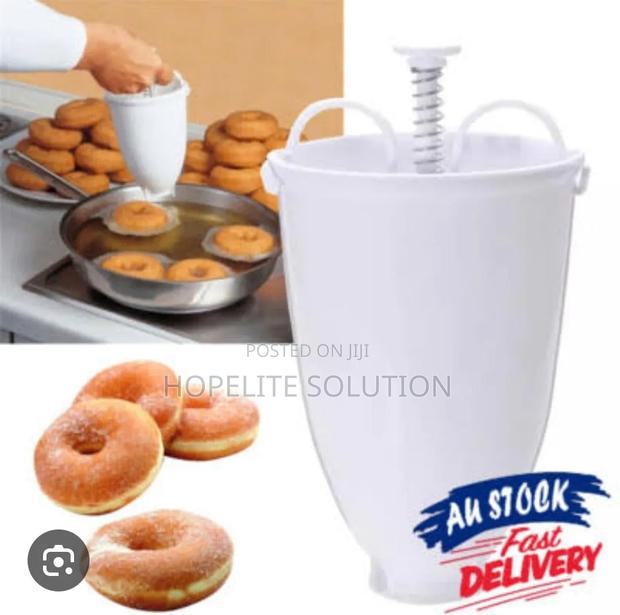 Stylish Plastic Donut Maker Shaper - thumbnail 3