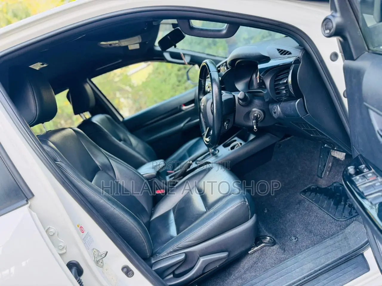 Toyota Hilux 2018 White