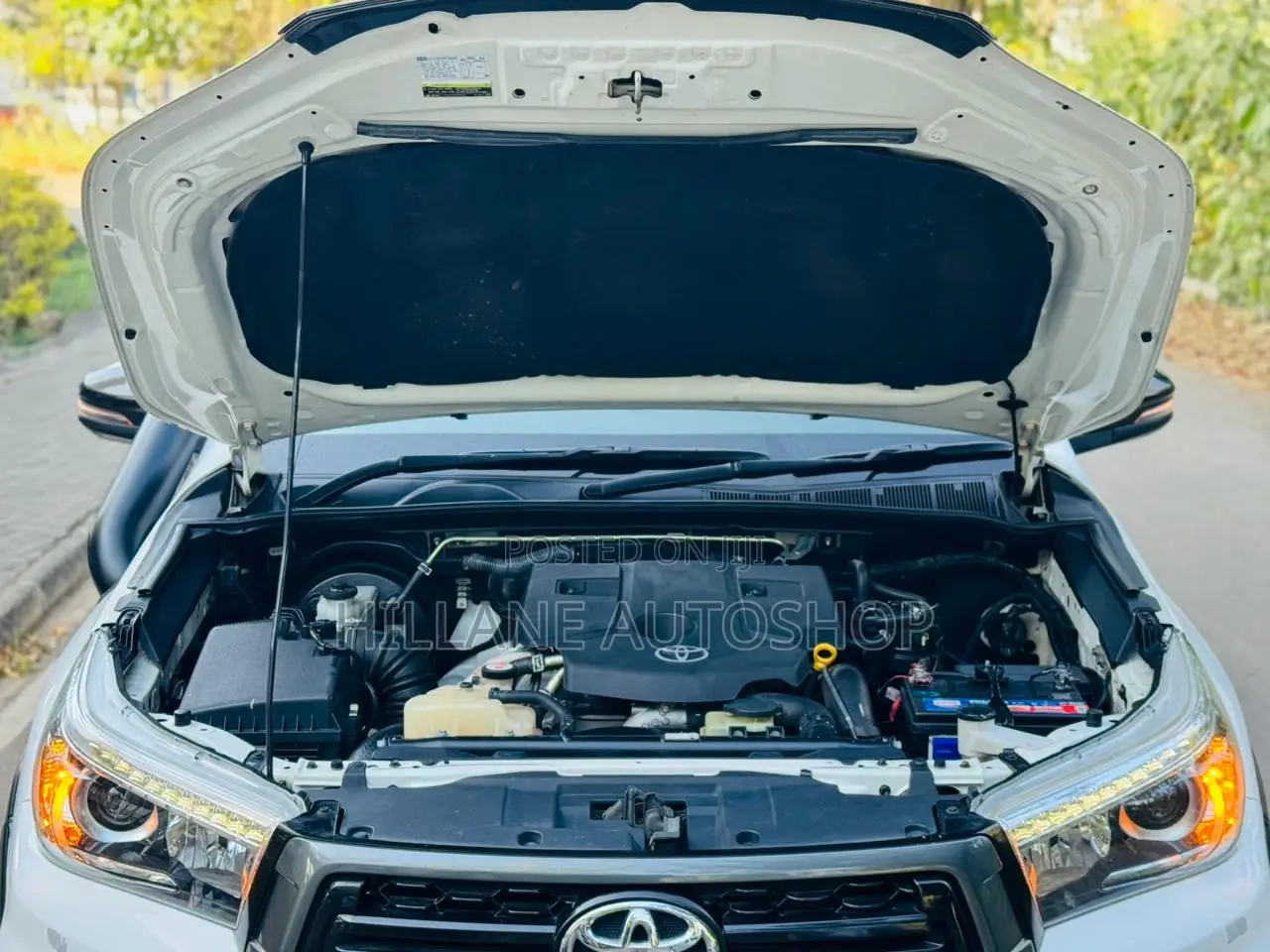 Toyota Hilux 2018 White