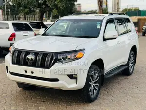Toyota Land Cruiser Prado 2018 White