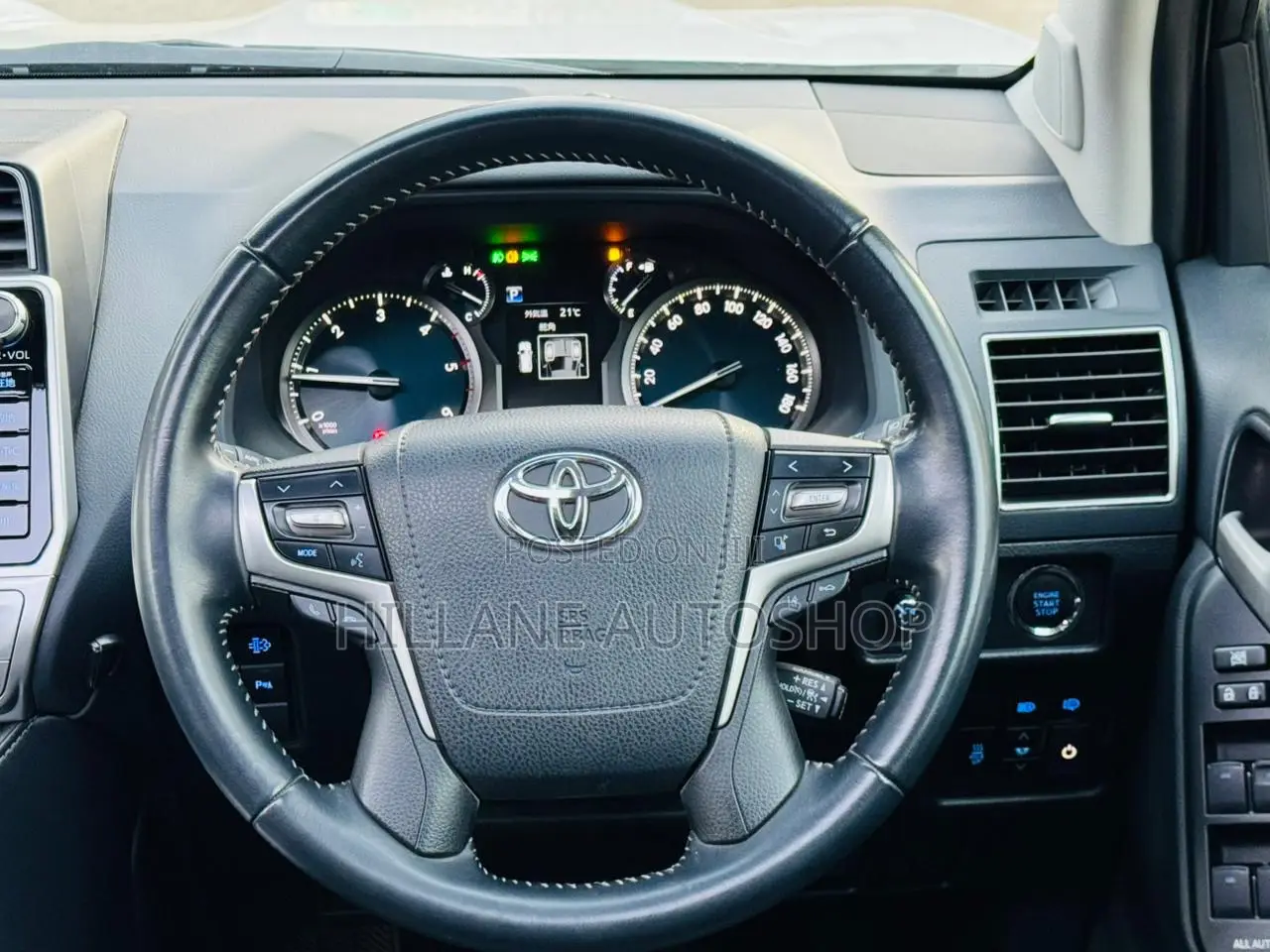 Toyota Land Cruiser Prado 2018 White