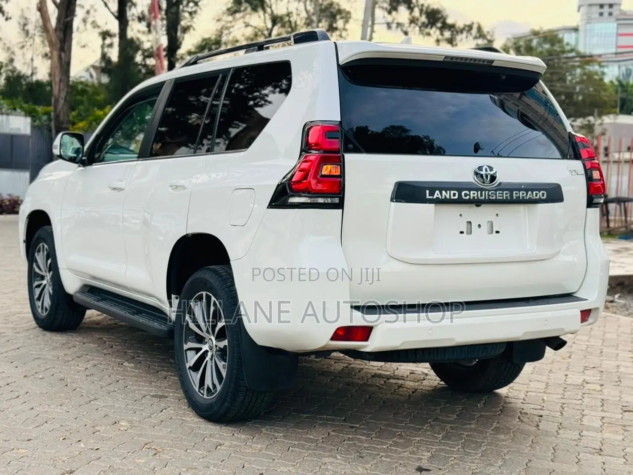 Toyota Land Cruiser Prado 2018 White