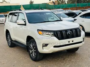 Toyota Land Cruiser Prado 2018 White