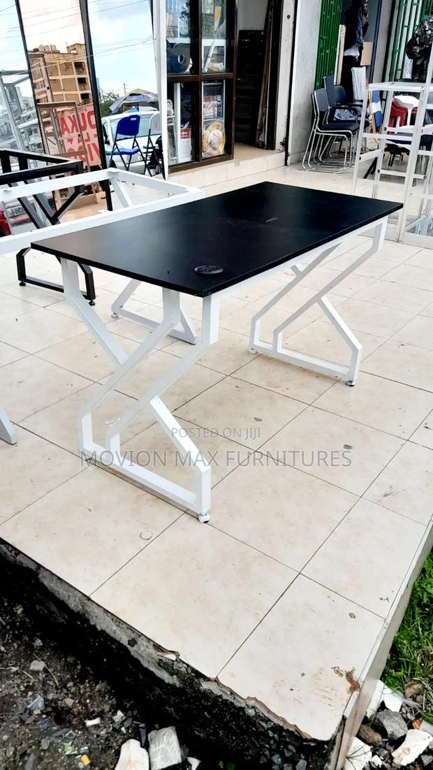 Black Top, Metalic Flame Table