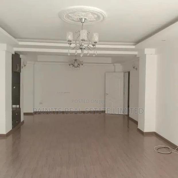 3bdrm Apartment in Westlands, Raphta Road Area for rent