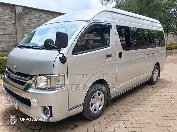 Toyota HiAce 2017 Silver - thumbnail 5