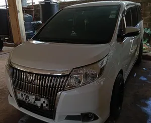 Toyota Voxy 2015 White