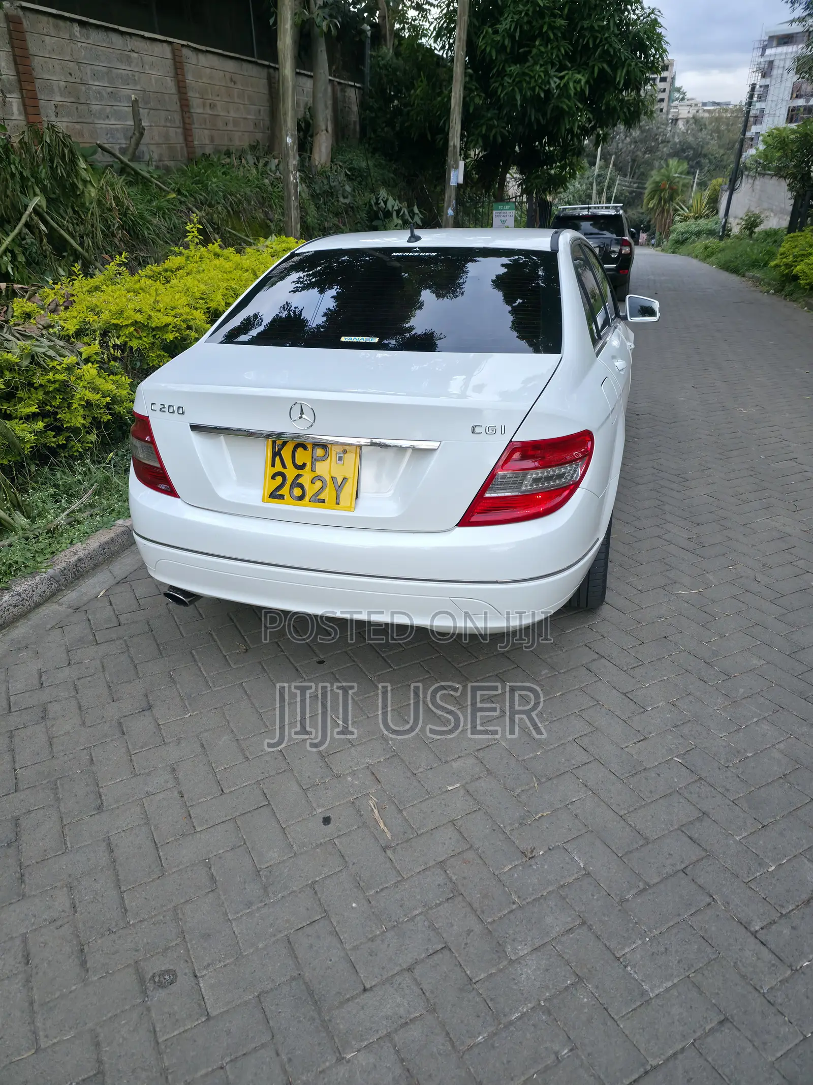 Mercedes-Benz C200 2011 White