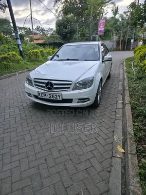 Mercedes-Benz C200 2011 White