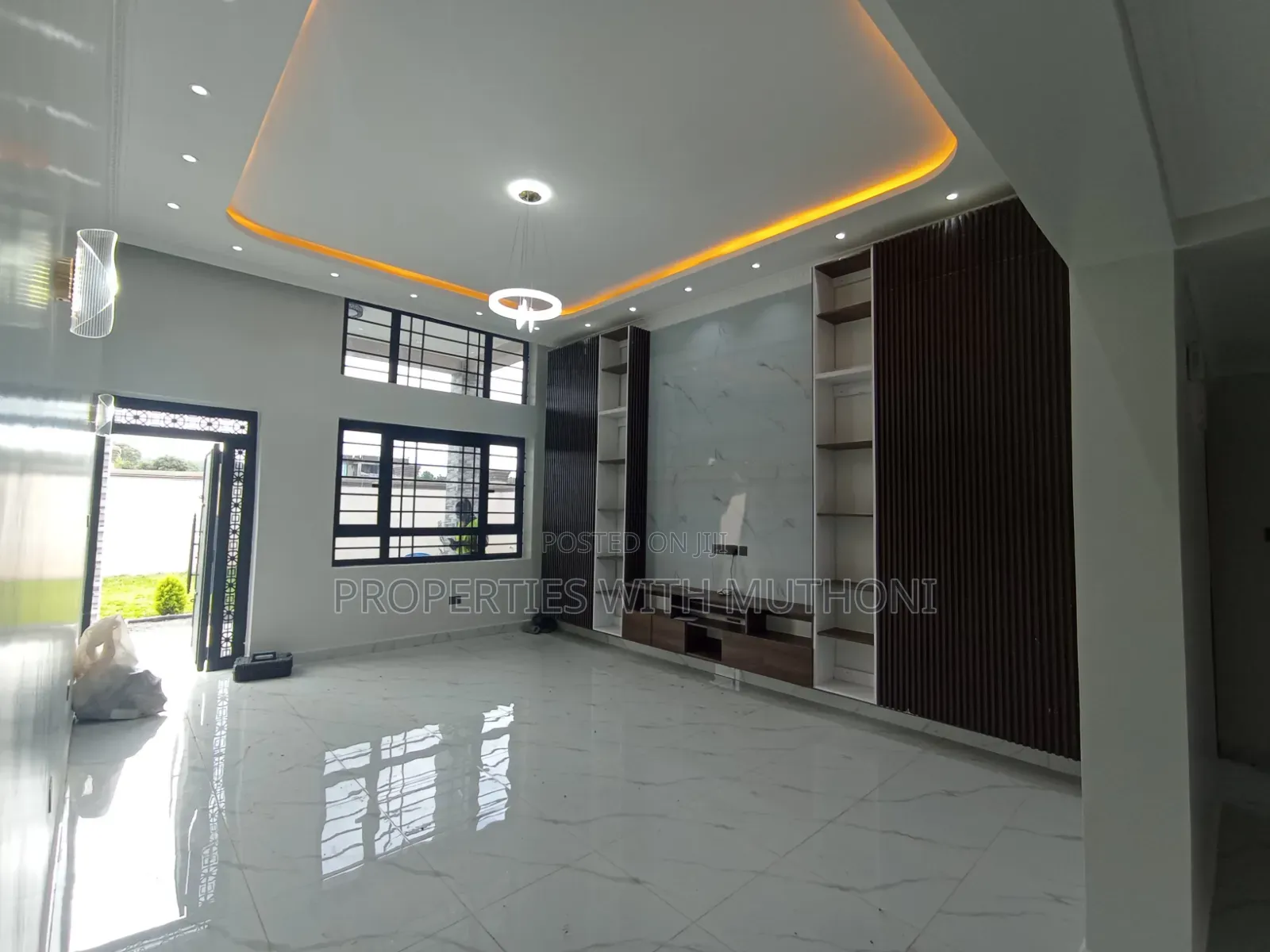 3bdrm Bungalow in Karai for sale