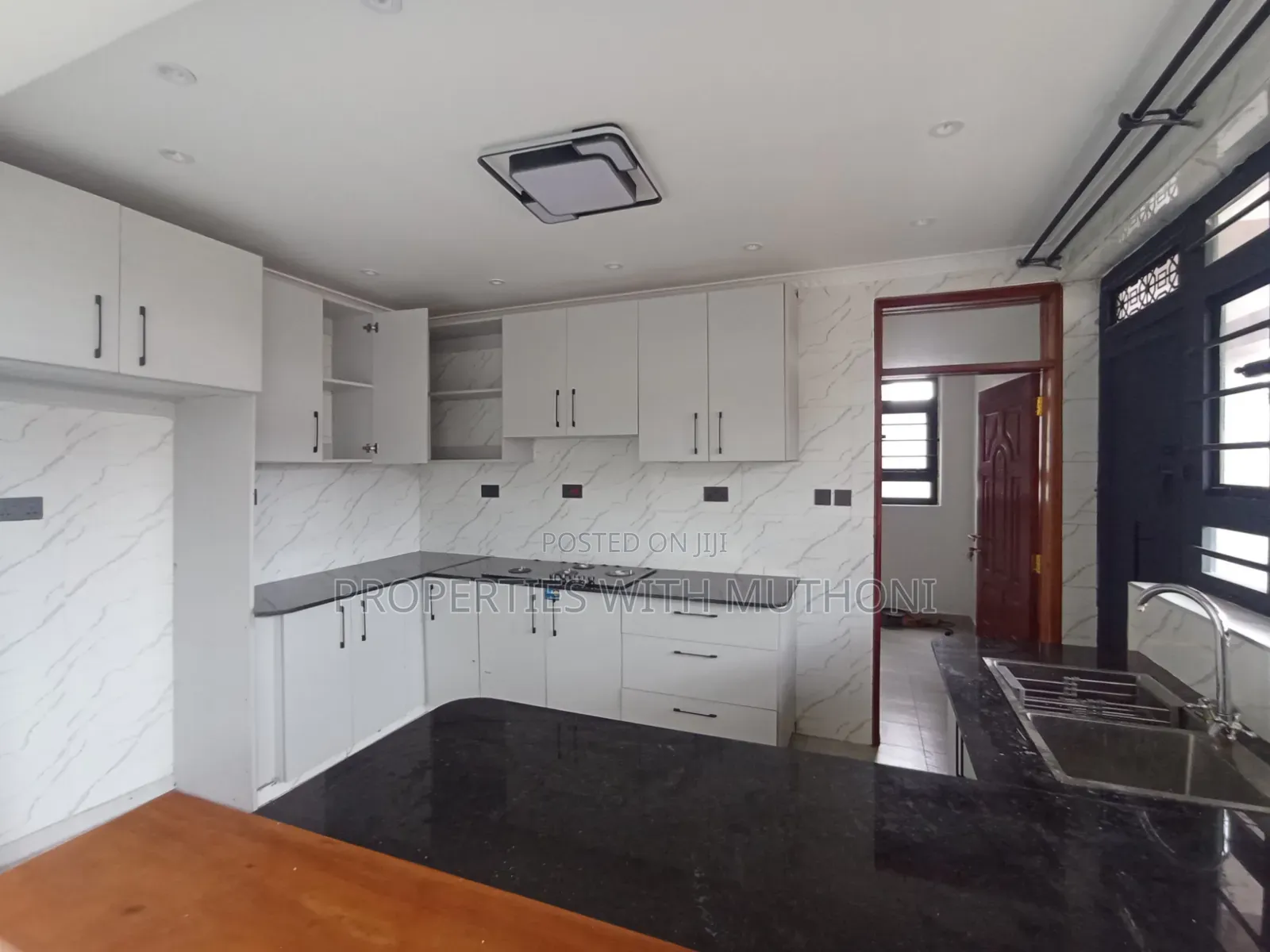 3bdrm Bungalow in Karai for sale