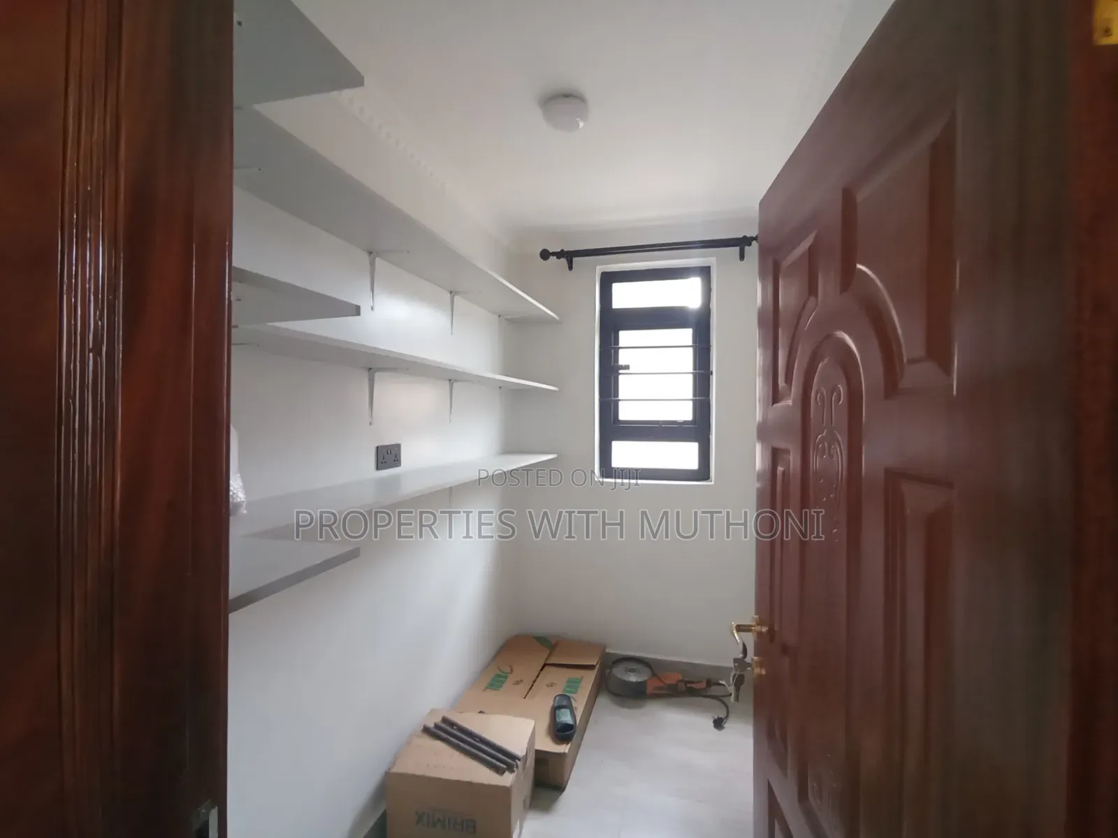3bdrm Bungalow in Karai for sale