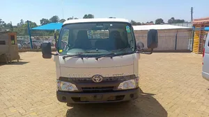 Selling Toyota Dyna Diesel 2016 White