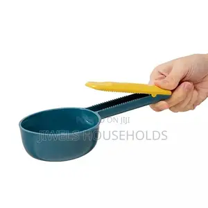 Scooping Spoons With Sealing Clip