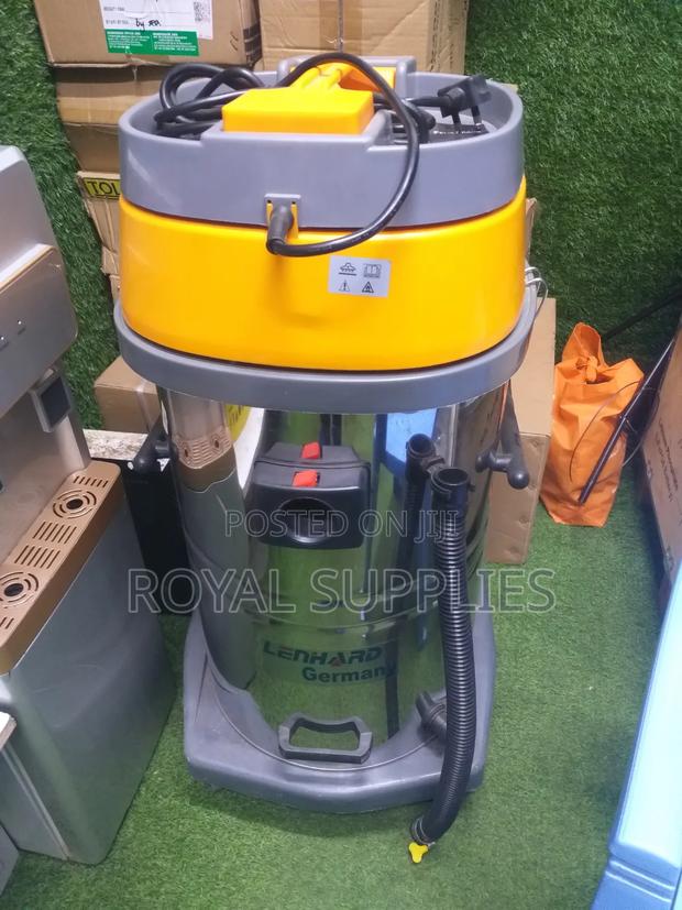 100l Vacuum Cleaner 3 Motors - main view