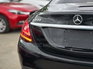 Mercedes-Benz C200 2019 Black