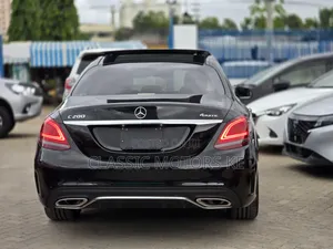 Mercedes-Benz C200 2019 Black