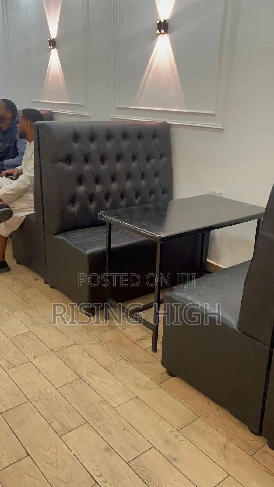 Restaurant Coaches and Tables