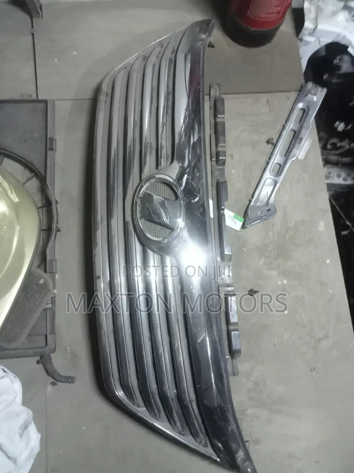 Toyota Vellfire Grille 2008