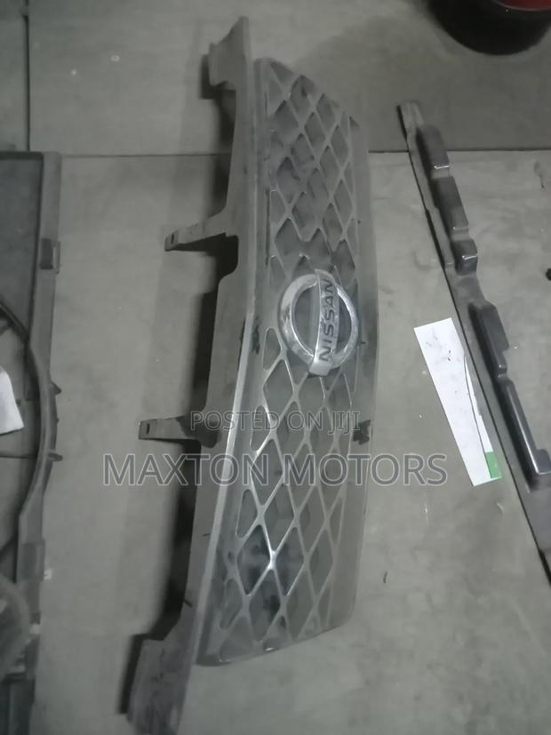 Xtrail Nt30 Grille 2002 - main view