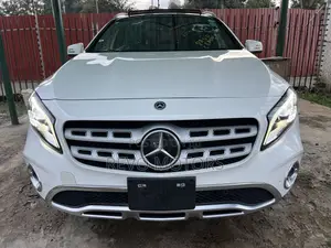 Mercedes-Benz GLA-Class 2019 White