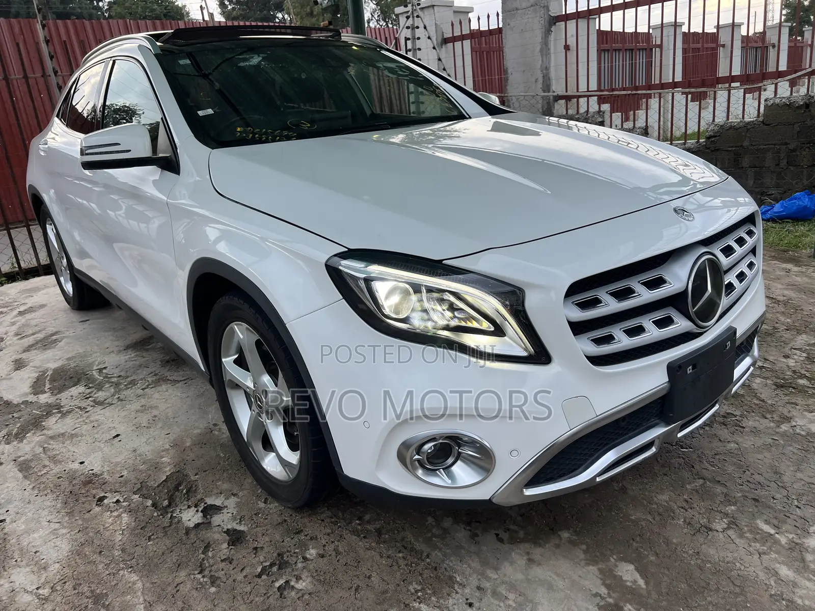 Mercedes-Benz GLA-Class 2019 White