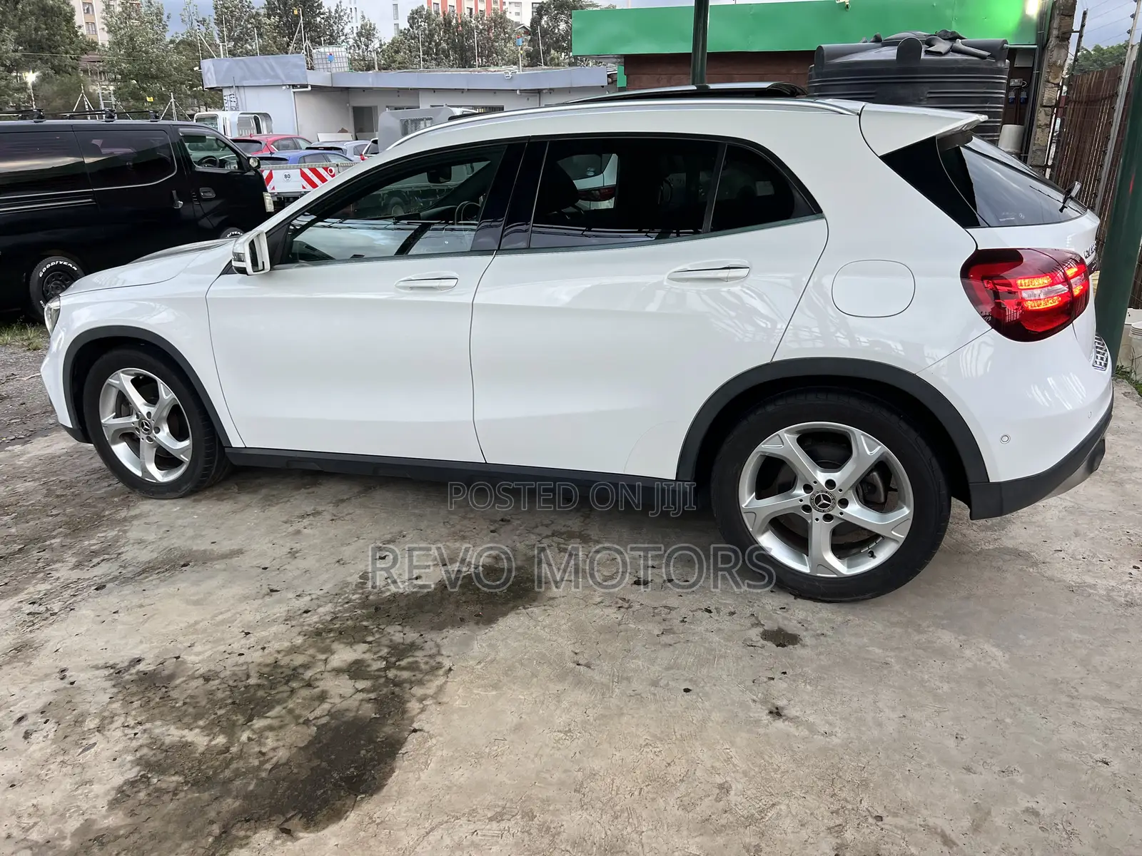 Mercedes-Benz GLA-Class 2019 White