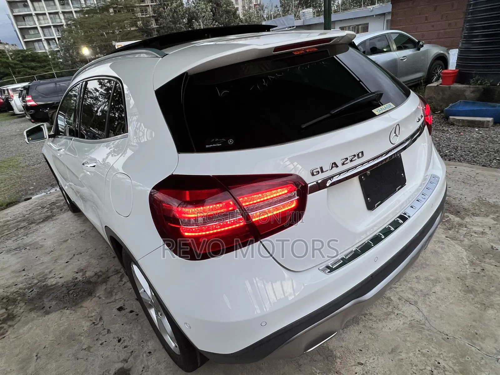 Mercedes-Benz GLA-Class 2019 White