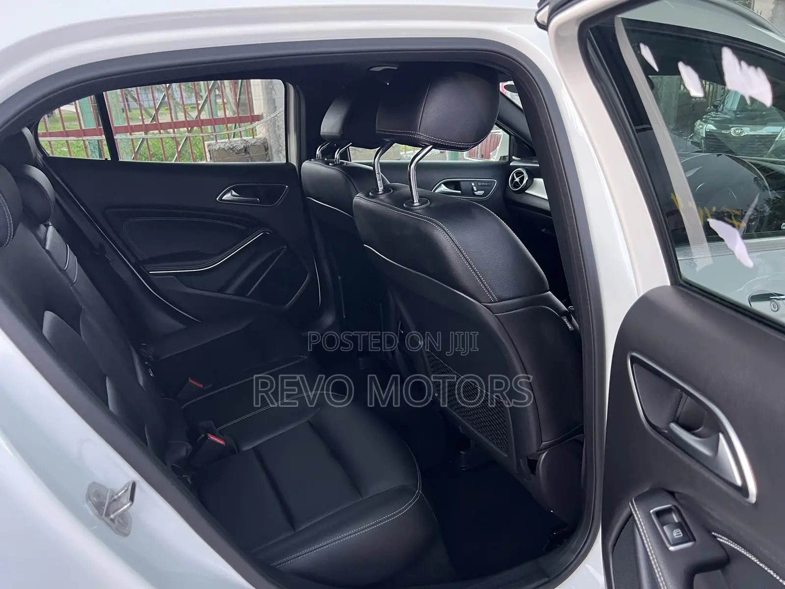 Mercedes-Benz GLA-Class 2019 White