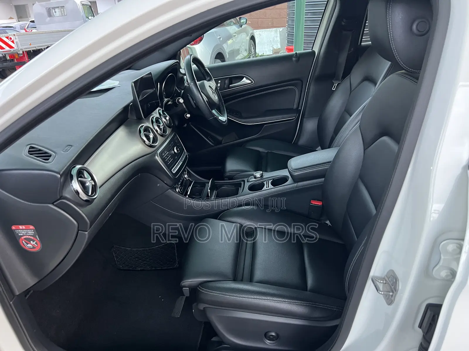 Mercedes-Benz GLA-Class 2019 White