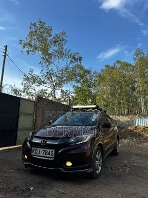Honda Vezel 2016 Maroon