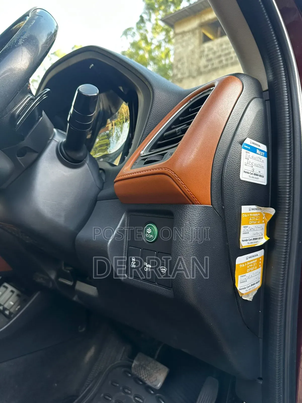 Honda Vezel 2016 Maroon