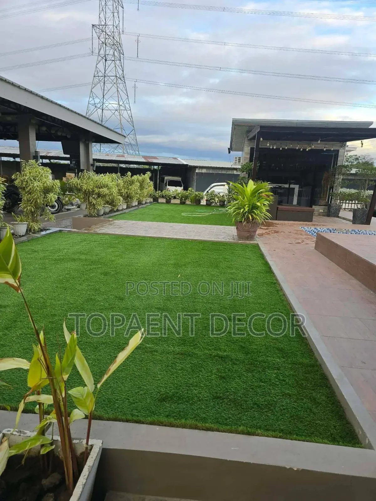 25mm Reliable Greenery Hotel Outdoor Parking Area Artificial Grass