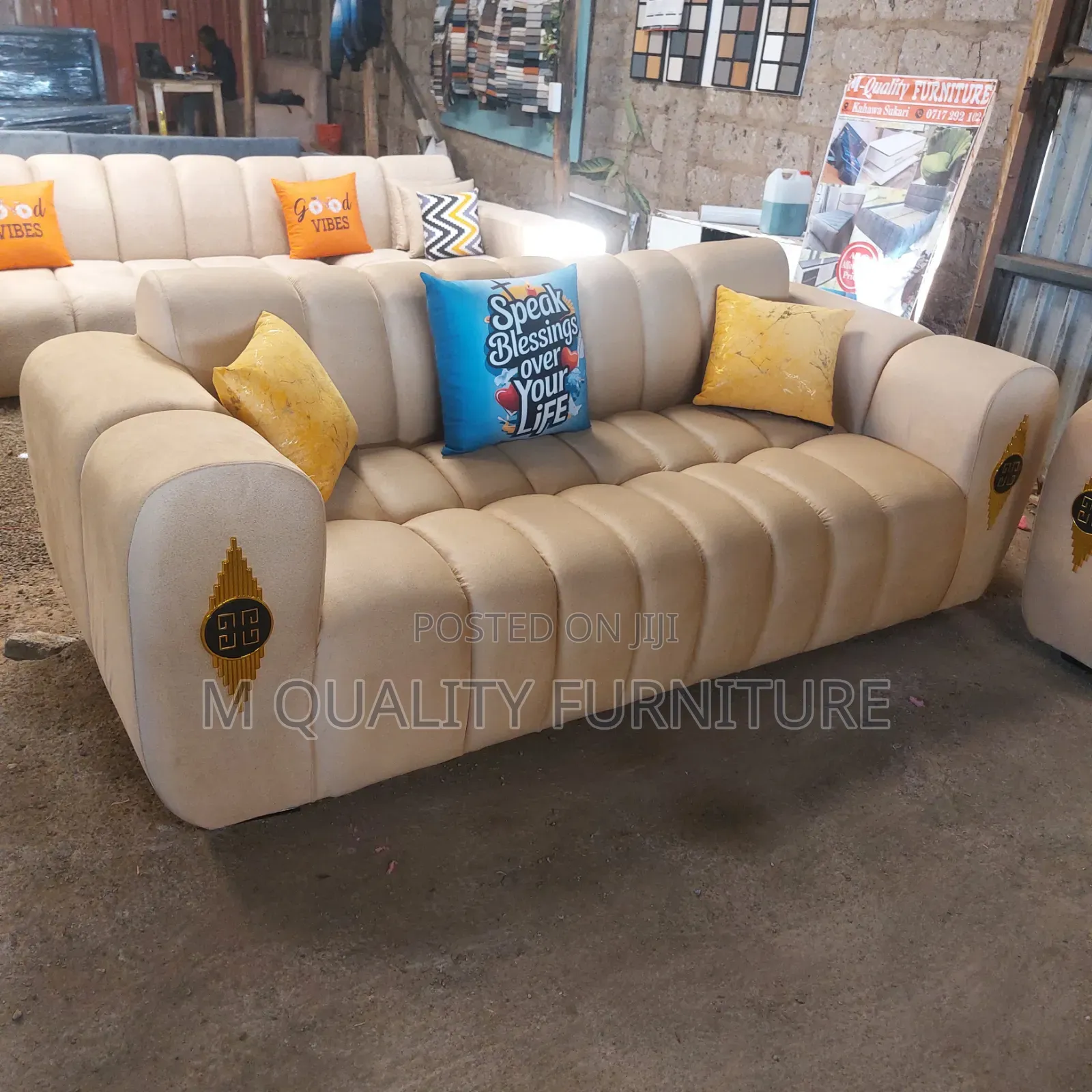 Bubbie 3-Seater With Faces